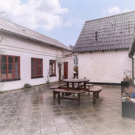 Bed and Breakfast “den Gamle Lade I Hejls” 4*