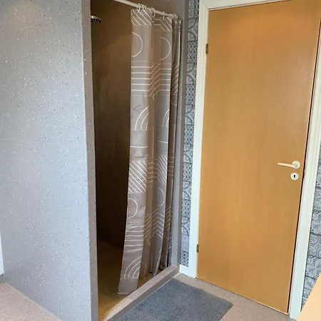 B&B “den Gamle Lade I Hejls” 하일스