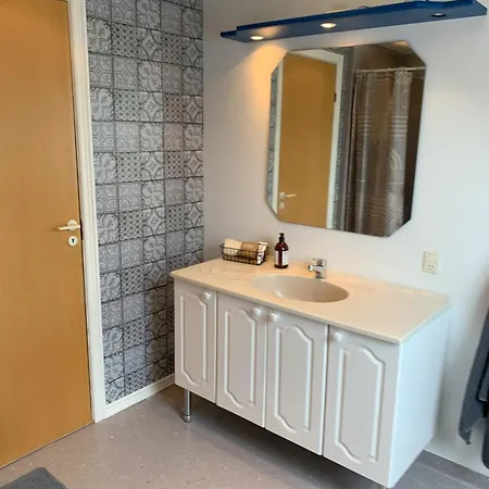 “den Gamle Lade I Hejls” Bed and Breakfast 4*