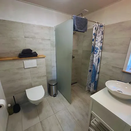 “den Gamle Lade I Hejls” B&B 하일스