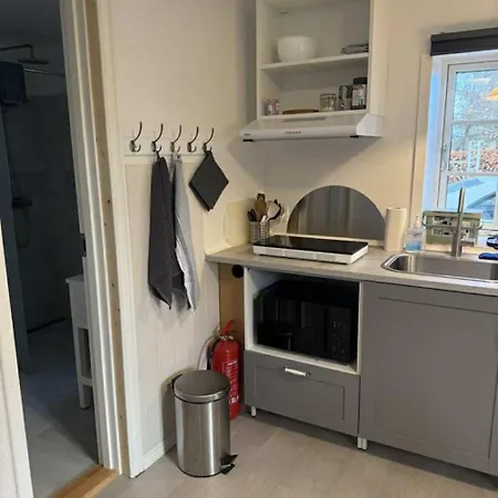 “den Gamle Lade I Hejls” B&B 하일스